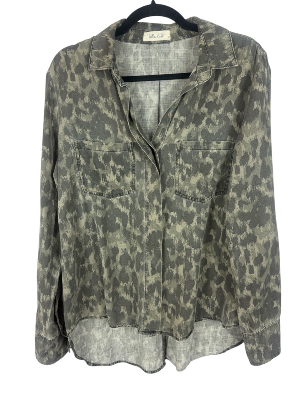 Bella Dahl Tencel Leopard Print Split Back Button Down Long Sleeve Small Shirt